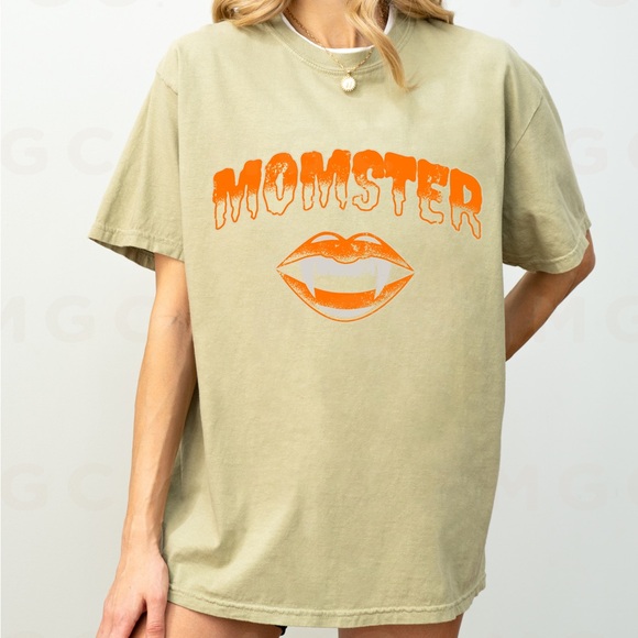 Comfort Colors Momster Vampire Lips Halloween Tee - Picture 4 of 10